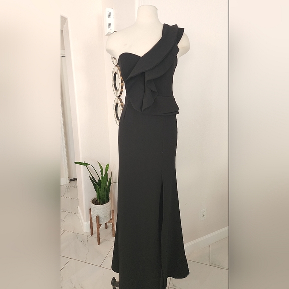 strapless open back dress Black One Shoulder Maxi Dress With Ruffle Split Hem